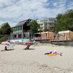 happy-beach.varna-hotels.com/